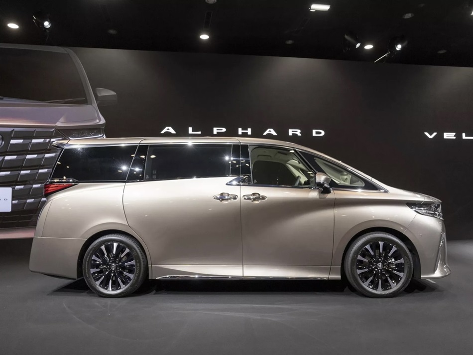 Toyota Alphard 2024 ra mắt, có trang bị giống Lexus LM, giá lăn bánh và khi nào về Việt Nam