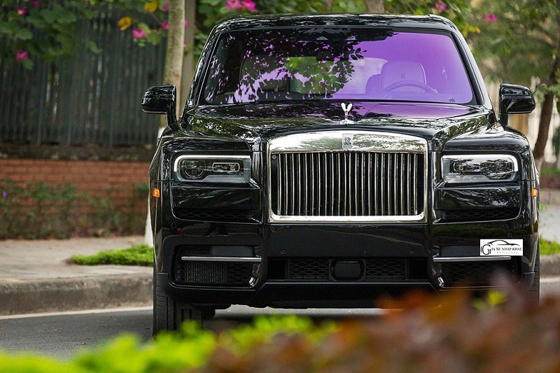 This Custom RollsRoyce Cullinan Comes Complete With AutoZoneStyle Fake  Aero  Carscoops